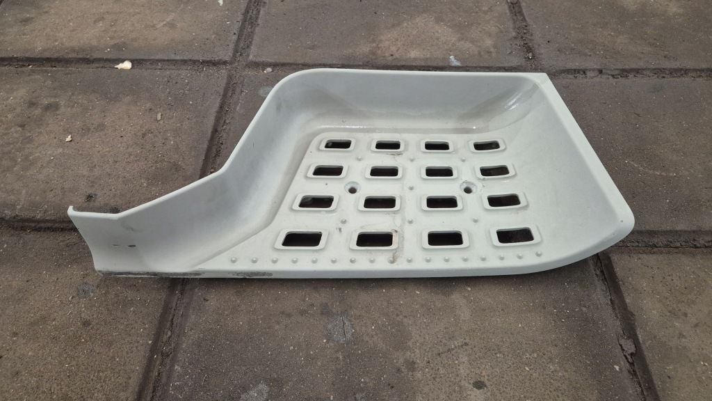 фото №1, Daf оригинальный номер 1945872 накладка порог нижний