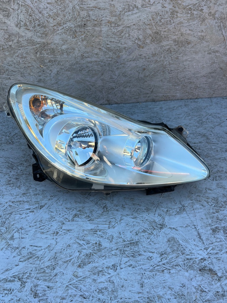 фото №1, Лампа правая передняя opel corsa d