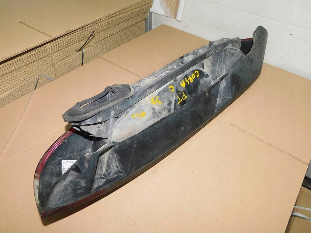 фото №6, Opel corsa c 1.2 2004r 3d лампа правий задня