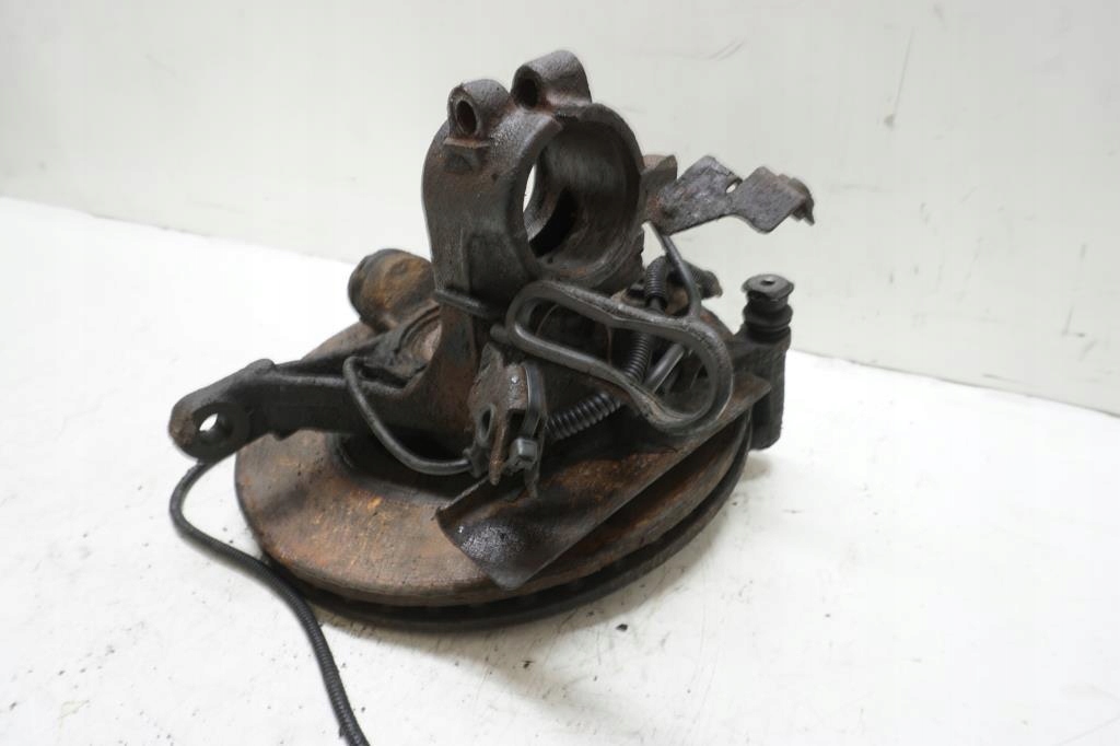 фото №5, Поворотный кулак ступица правая перед citroen c5 i 3.0 v6