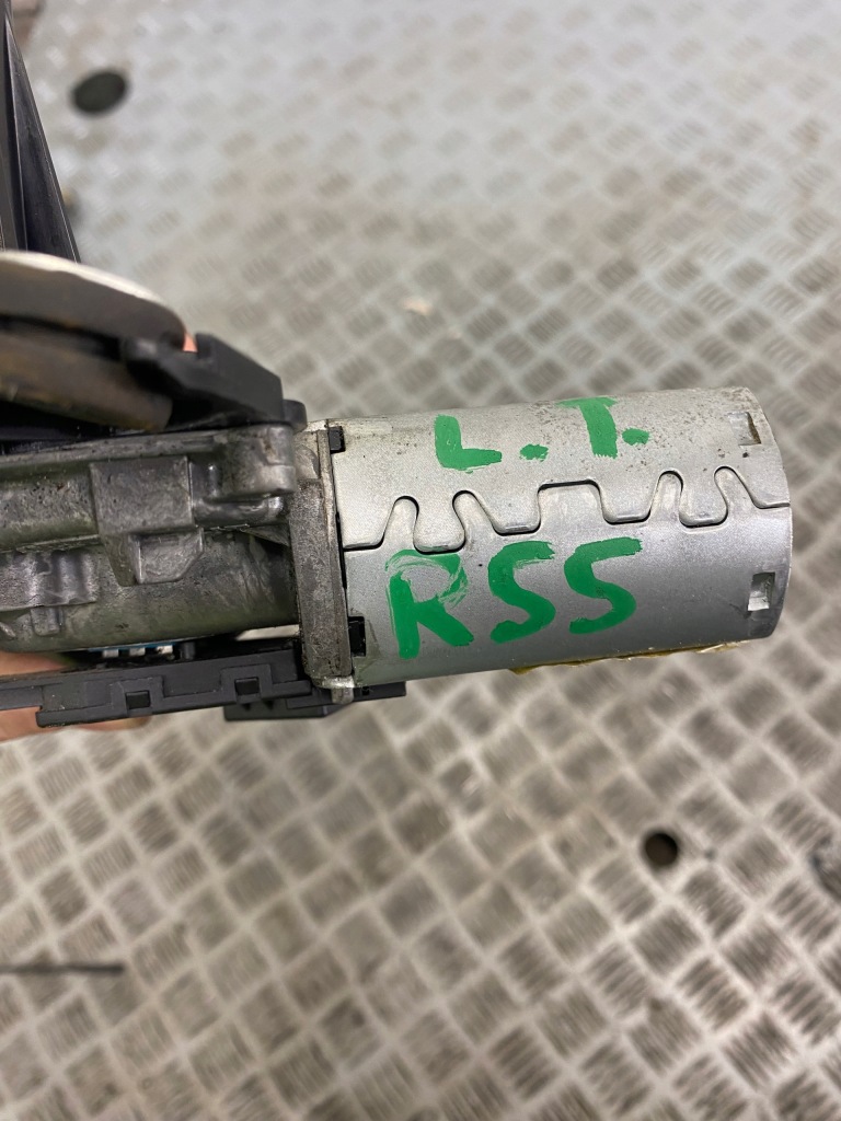 фото №4, Моторчик двірники лівий задня mini cooper r55 clubman 7168153