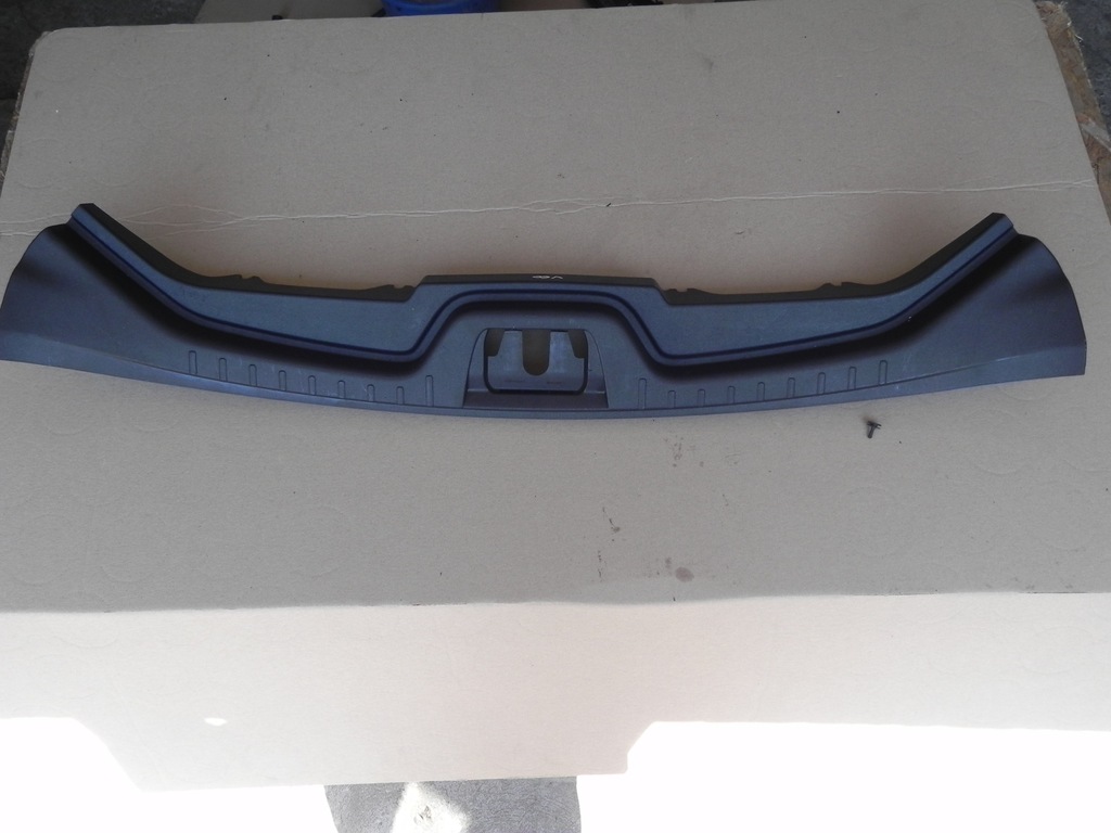 фото №1, Volvo v60 i пластик защита накладка поперечина задняя 30721873