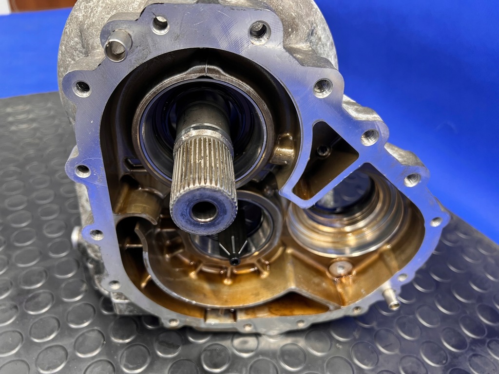 фото №8, Audi s5 8t 4.2 fsi корпус коробки передач 6hp-28 kwr