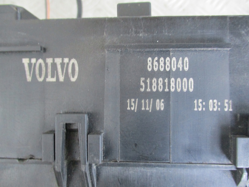 Коробка предохранителей volvo v50 1.6 d 04-12r 518818000 , 8688040 Киев