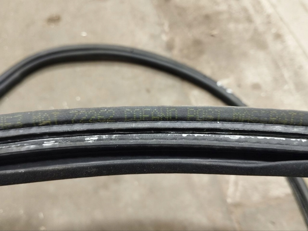 Прокладка, крышка багажника maserati gran turismo 2008 в Украине