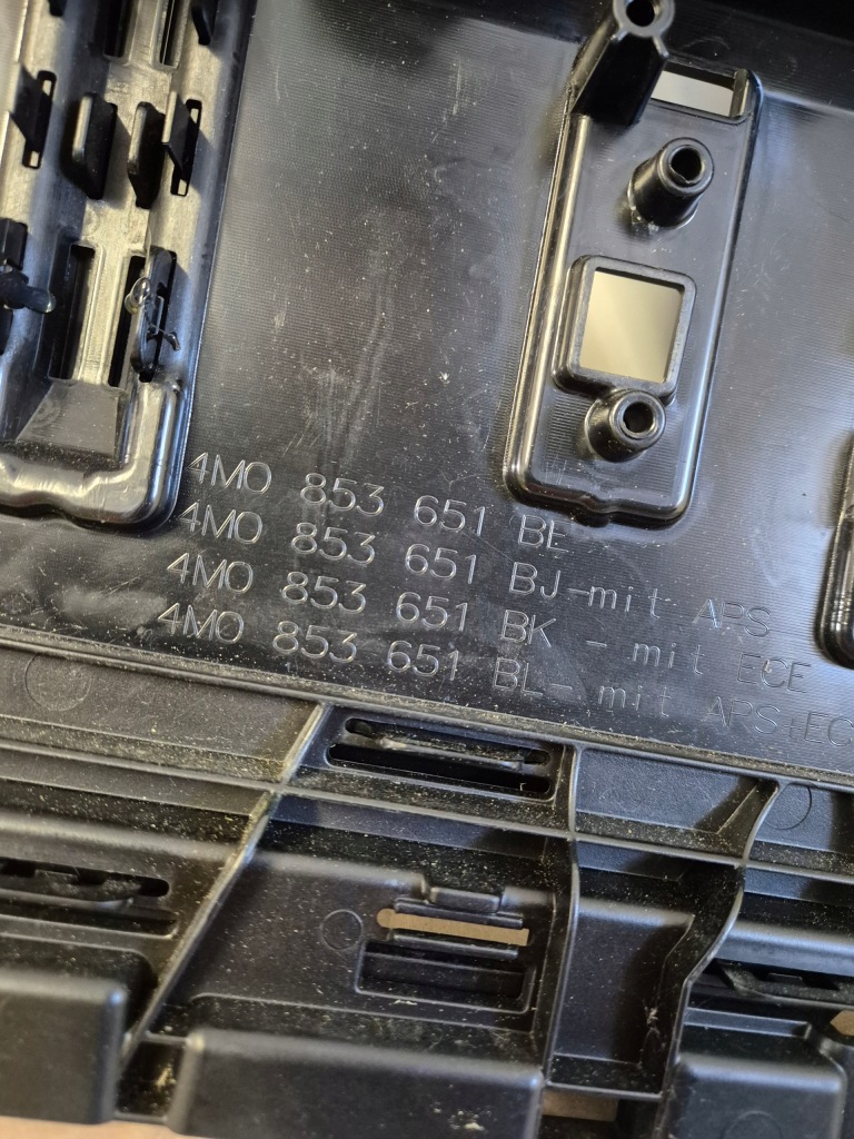 фото №14, Audi q8 4m8 lift решётка радиатора решётка радиатора решётка радиатора радиатора 4m8853651 оригинал чёрный