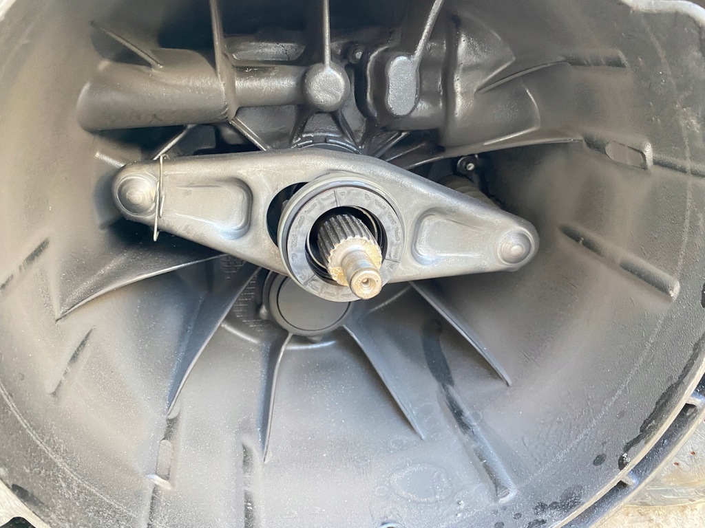 фото №11, Коробка передач передач bmw z4 e89 gs6-17eg