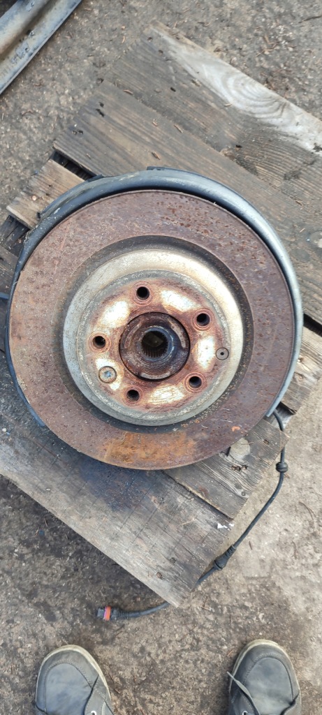 фото №4, Поворотний кулак права задня правий задня audi q7 4l tdi 7l8505436