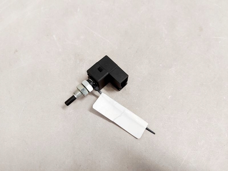 фото №1, Kia ceed 2 ii датчик стоп-сигнал kia ceed 2 ii