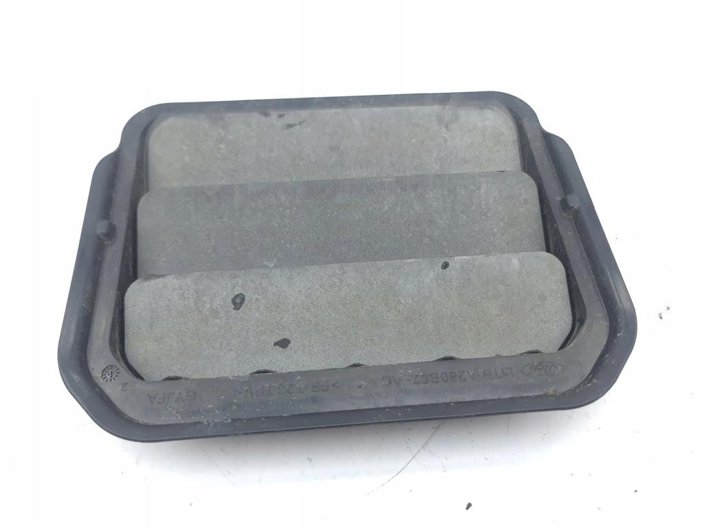 Купить Ford kuga 3 2022 правый  сторона решётка вентиляционная под бампером задним