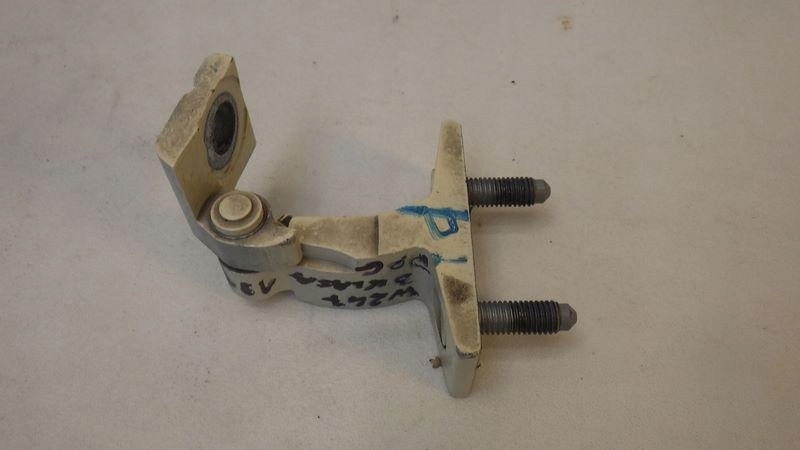 фото №3, Петля двері правий перед верхній mercedes w247