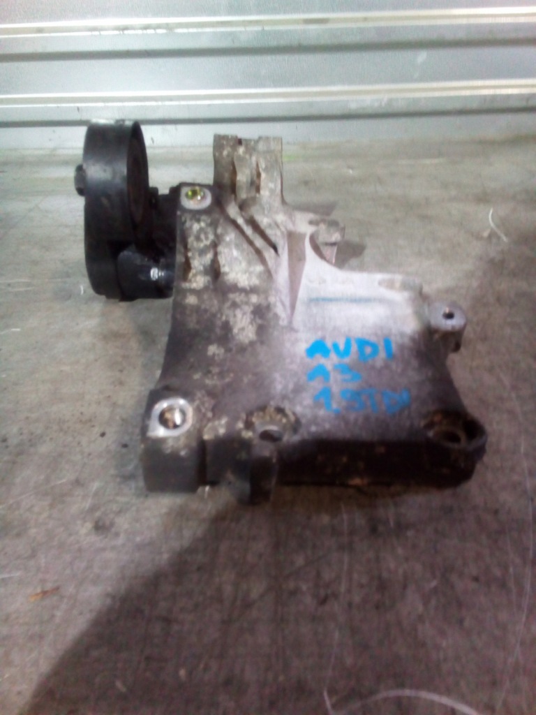 Кронштейн кронштейн 03g903143a audi a3 1.9 tdi Доставка
