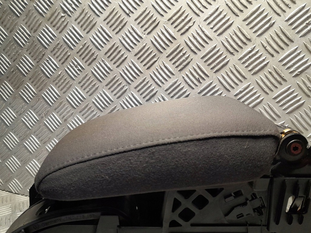 фото №10, Vw golf v подлокотник средний 1k0864251a