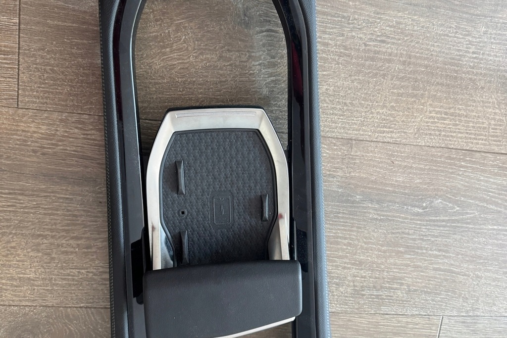 фото №7, Другое запчасти внутреннее nissan ariya fe0 969128343r electric 160kw 2024