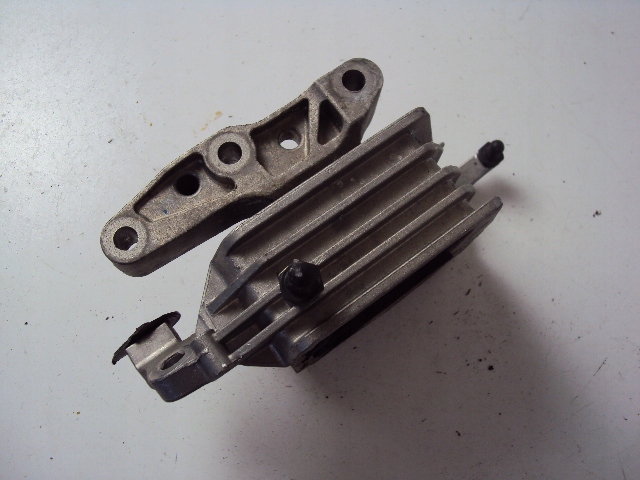 фото №1, Подушка двигателя bmw f45 f46 2014-