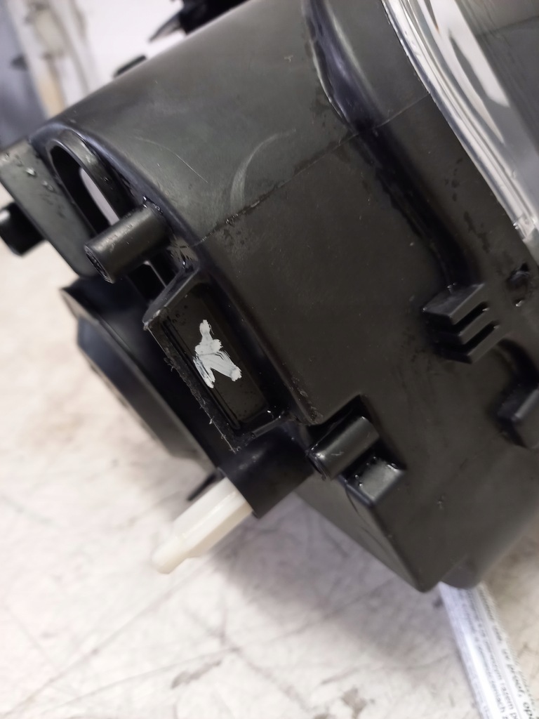 фото №8, Лампа правый перед citroen berlingo iii 9816825080