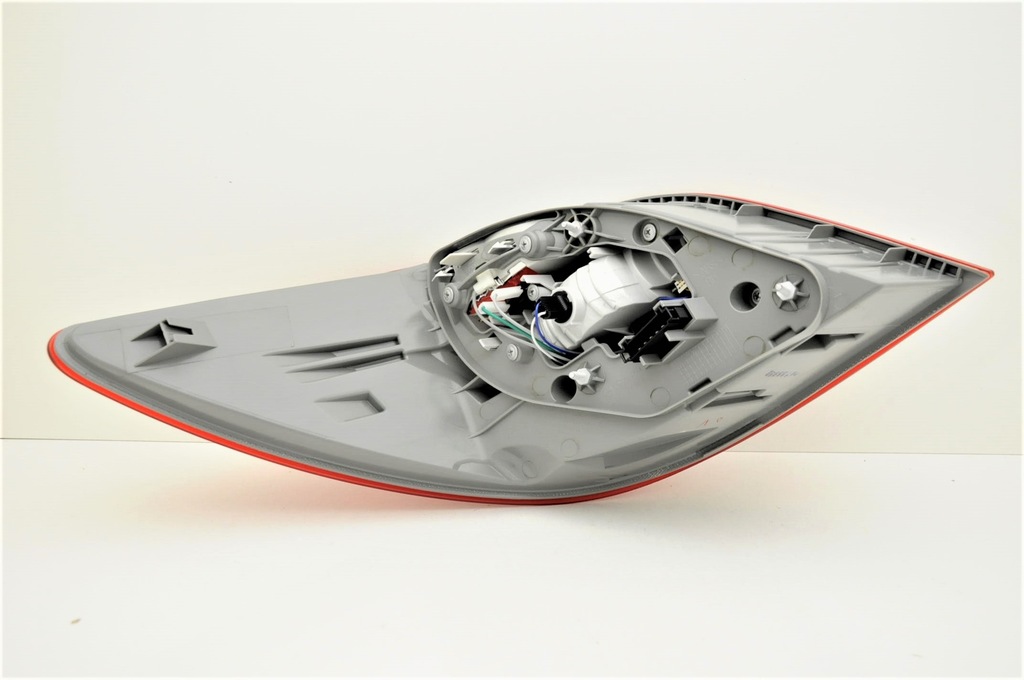 фото №5, Mercedes r w251 od 2010- nowe лампы led комплект