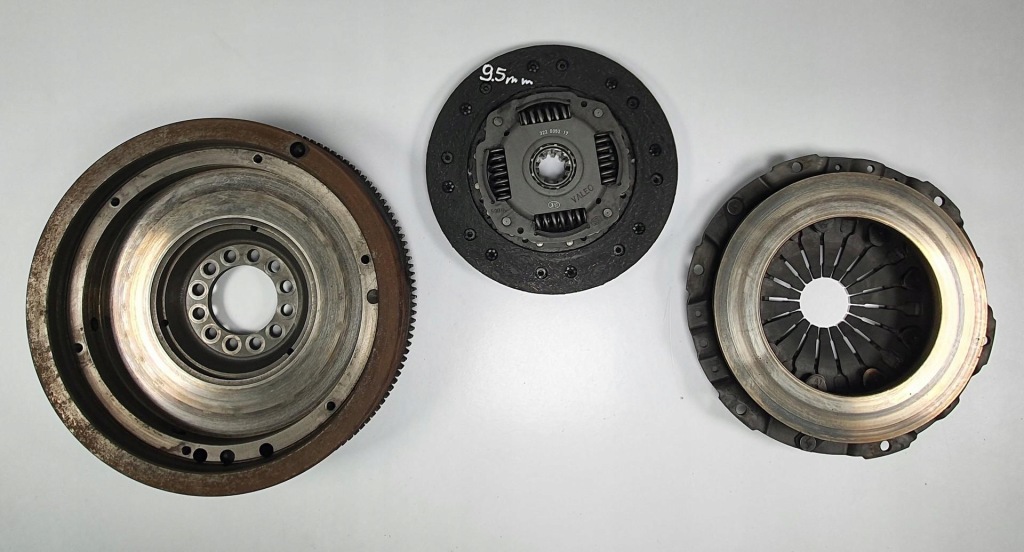 фото №1, Сцепление полный mercedes w115 w123 2.2 d r1150320601