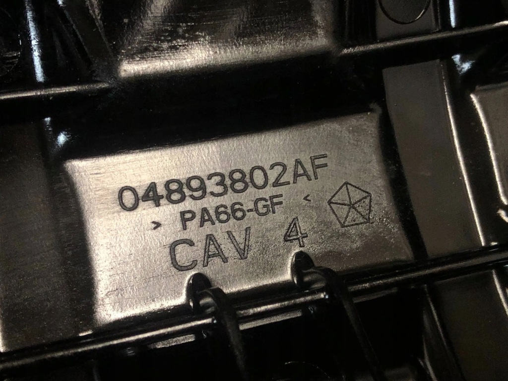 Крышка клапанов chrysler pacifica 2019r 3.6 v6 04893802af Цена