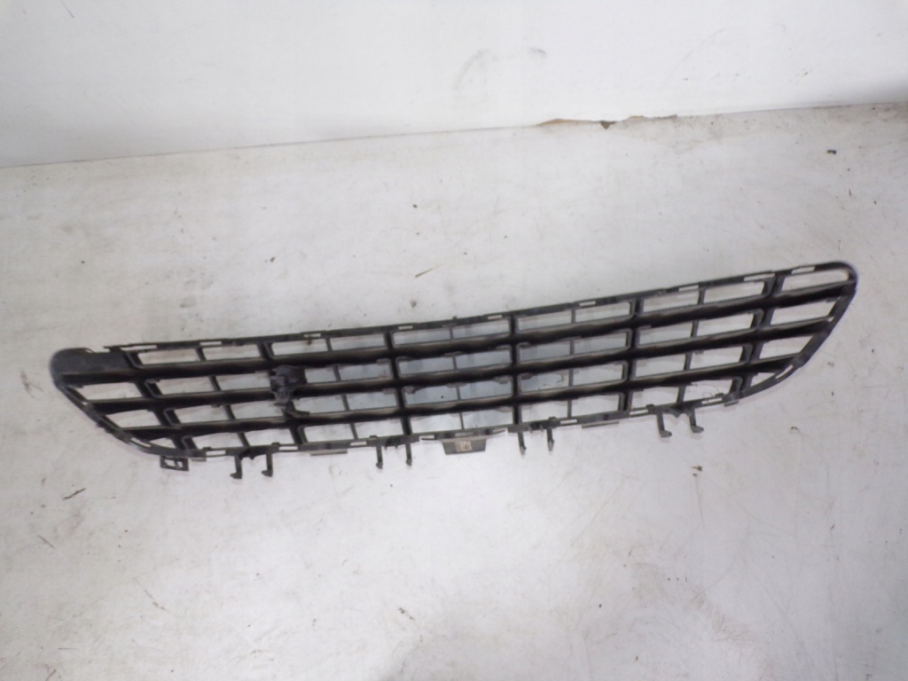 фото №1, Решётка средняя бампер перед opel astra h
