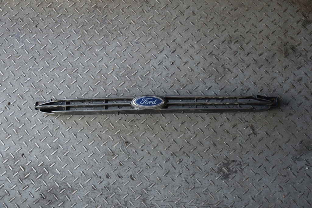 фото №1, Решётка радиатора решётка радиатора ford escort mk7