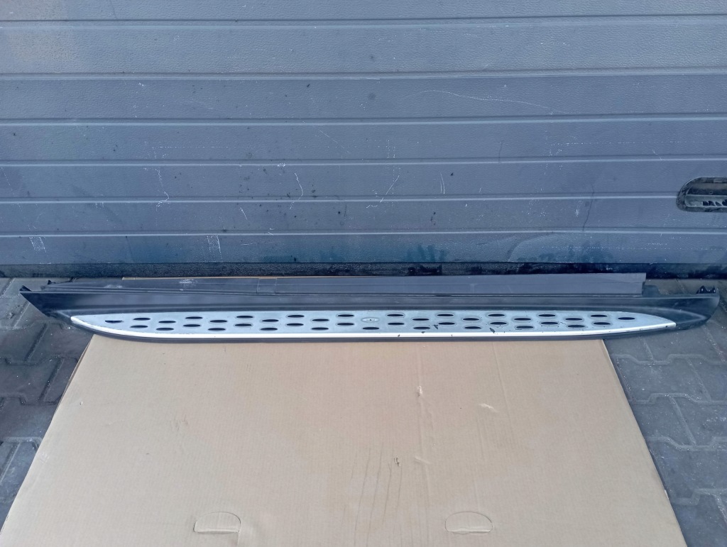 Купити Mercedes gle w166 w292 молдинг поріг права a1666980225