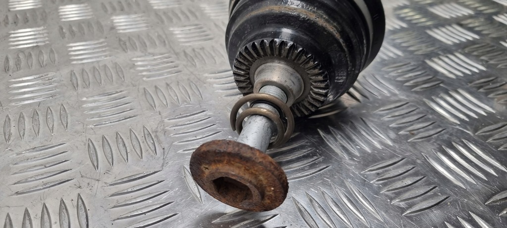 фото №14, Bmw x1 e84 левая приводной вал перед передняя 7591681