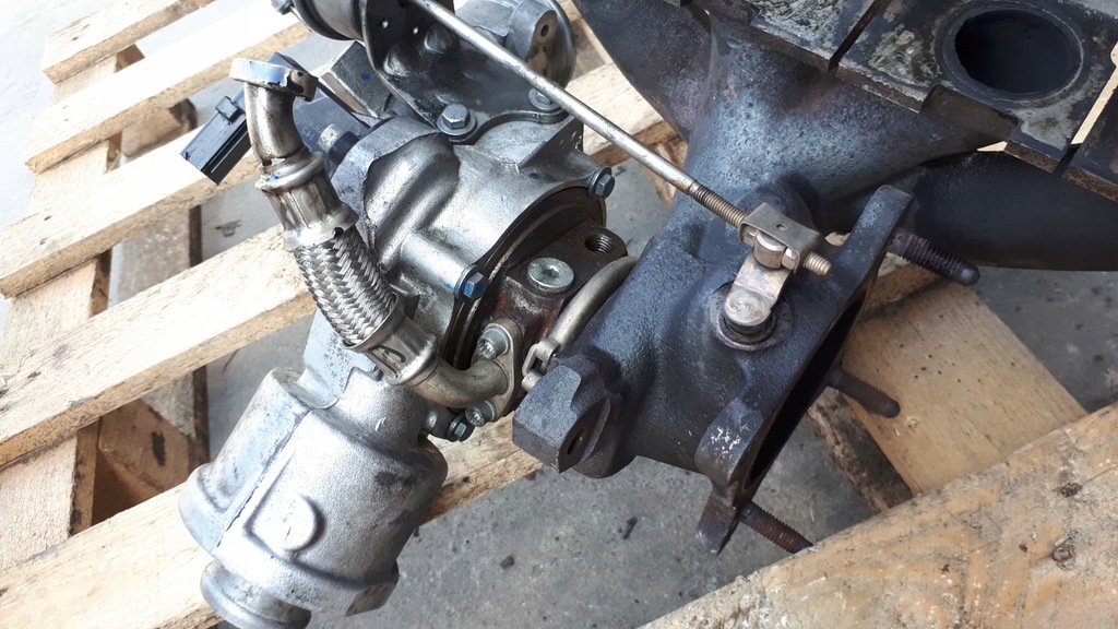 фото №10, A4 b8 a5 турбонагнетатель коллектор 1.8 tfsi cdh 06h145701l