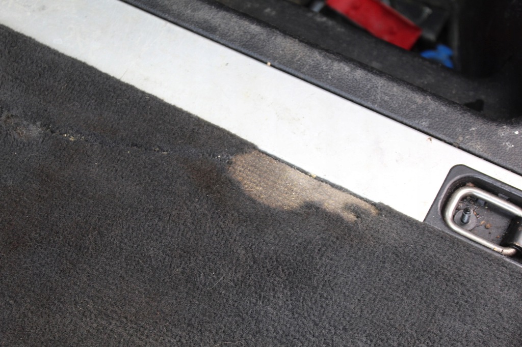 фото №4, Обивка багажника bmw x3 e83 комплект