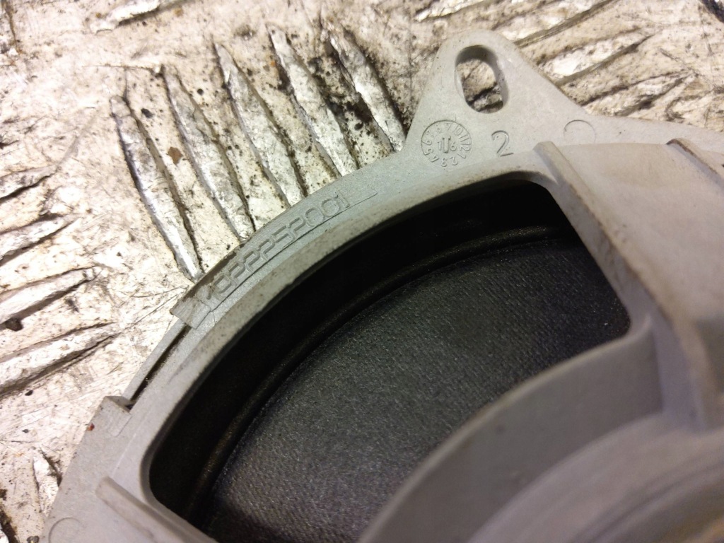 Peugeot partner 2017 динамик дверь задних Недорого