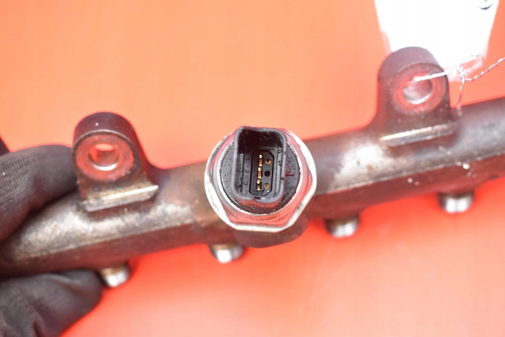 фото №7, Молдинг впрыскная 8200701680 nissan nv200 1 i 1.5 dci 90 km 09-21