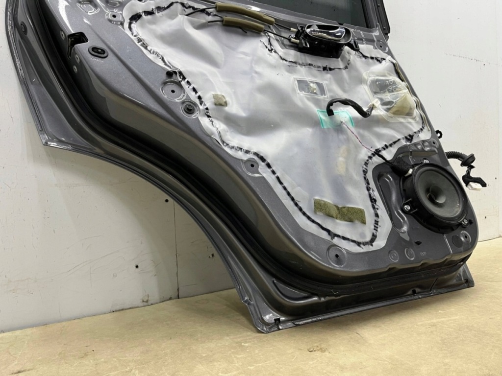 Дверь nissan x-trail iii t32 13-21r. левая задние левый задний  kad g в Украине