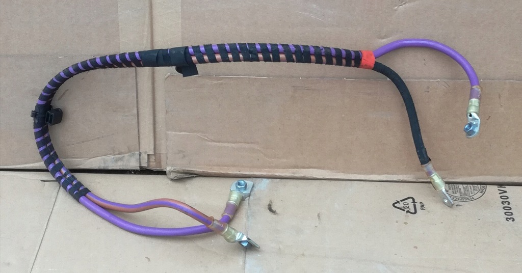 фото №1, Audi q7 4m q8 шланг аккумулятор 4m0971227bg