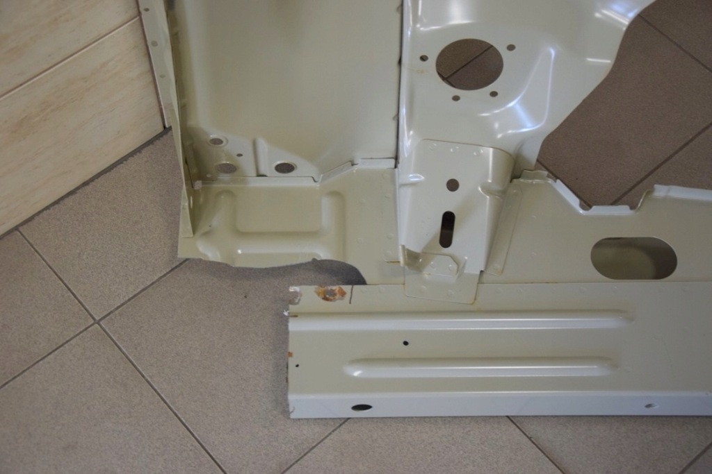 Sprinter ii 07-18r. w906 ліва сторона лонжерон чверть Ціна