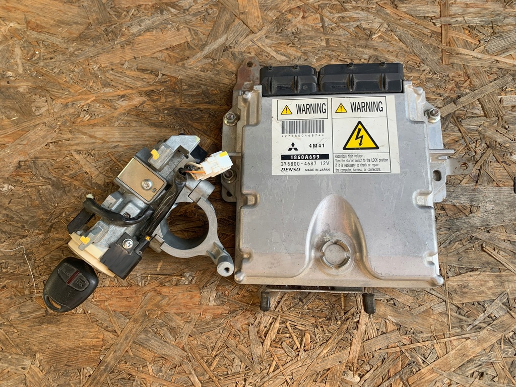 фото №1, 1860a699 pajero iv замок запалювання модуль ключ набір