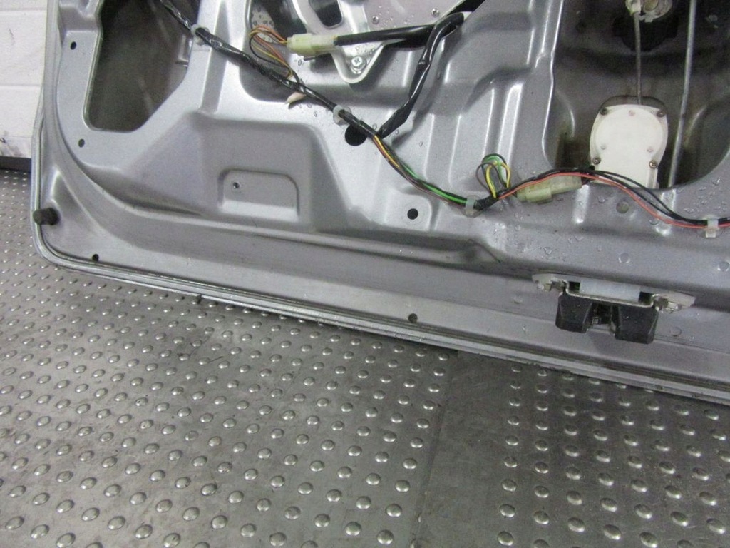 фото №9, Suzuki ignis ii 2007 крышка багажника багажника комплектная