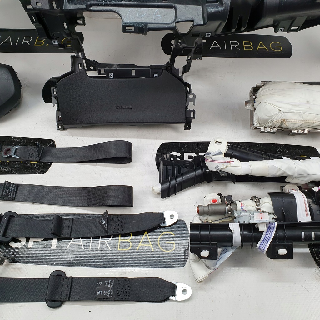 фото №7, C-hr панель приладів консоль подушки безпеки ремені подушка безпеки