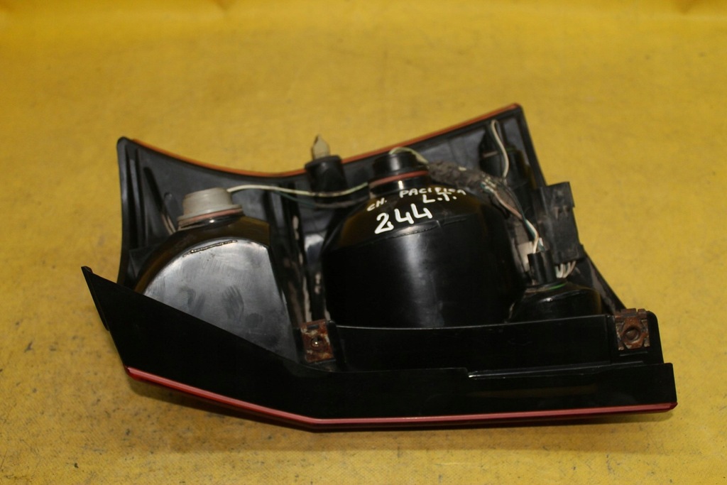 фото №7, Лампа левый задняя задняя pacifica i