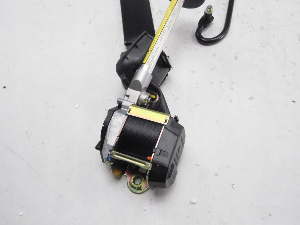 Ремінь безпеки правий перед lancia y 735324698 в Україні