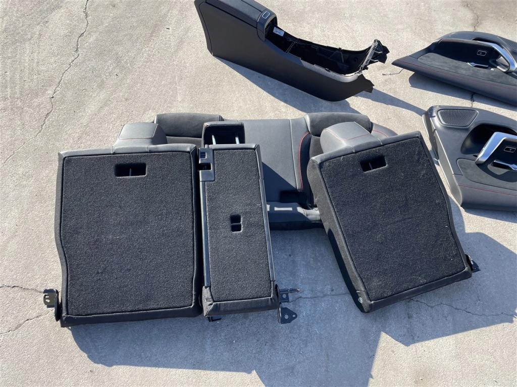 Сиденья сиденья заднее сиденье алькантара mercedes cla w118 w 118 седан 18-23r Оригинал