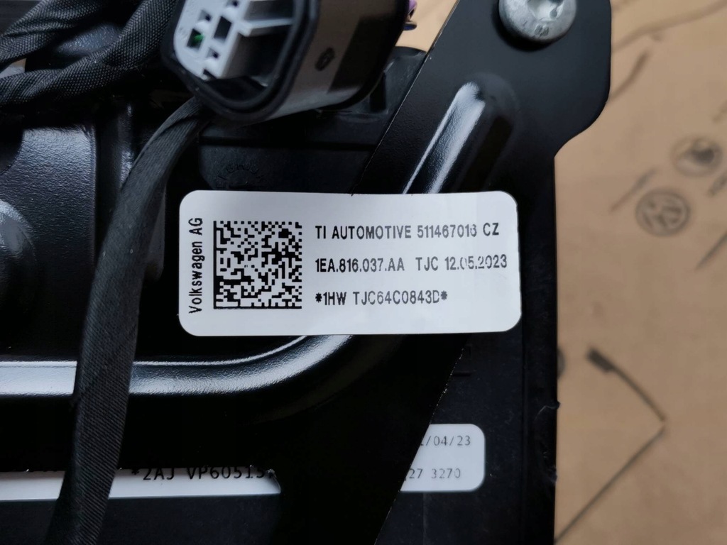 фото №7, Модуль клапанів з осушувач vw id.3 id.4 id.5 born enyaq 1ea816582 новий org