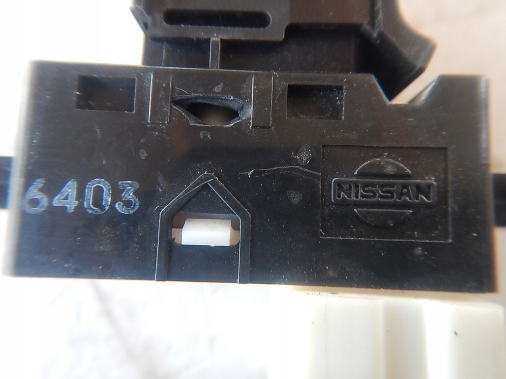 фото №9, Nissan titan armada 5.6 перемикач скло задня