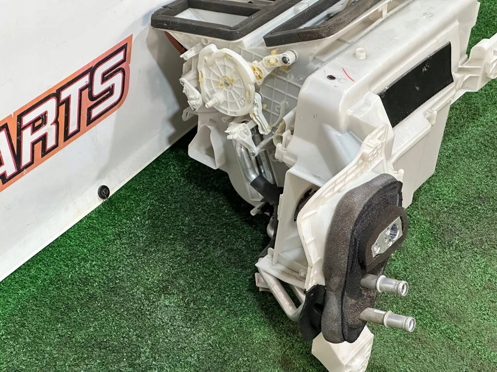 фото №9, Монтаж двигателя piekarnika mazda 3 bm bjs7-61-140