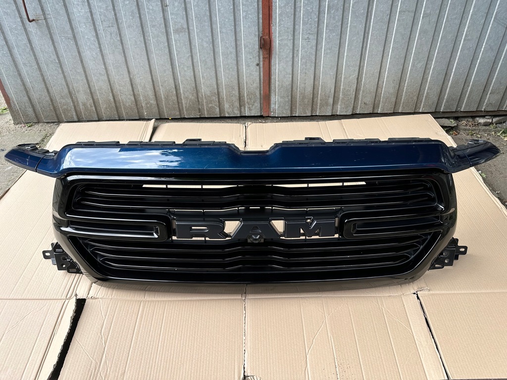 фото №7, Dodge ram 1500 v 5 2019-2023 молдинг верхний решётка радиатора решётка радиатора 68335015ag orygi