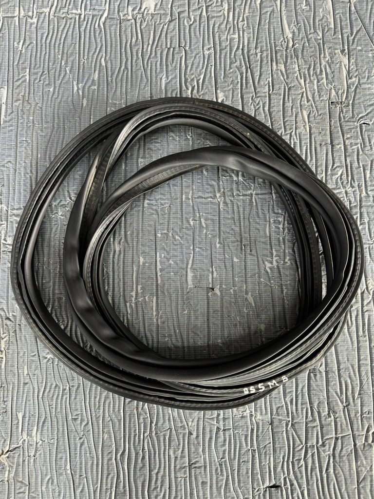 фото №1, Прокладка крышки багажника citroen ds5