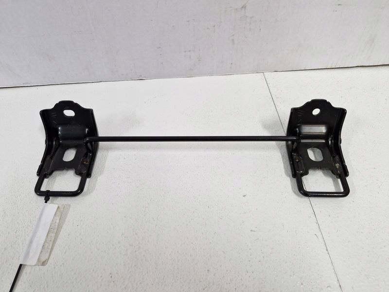 фото №1, Toyota matrix 2 ii e140 isofix кронштейн дитяче крісло задня кронштейн