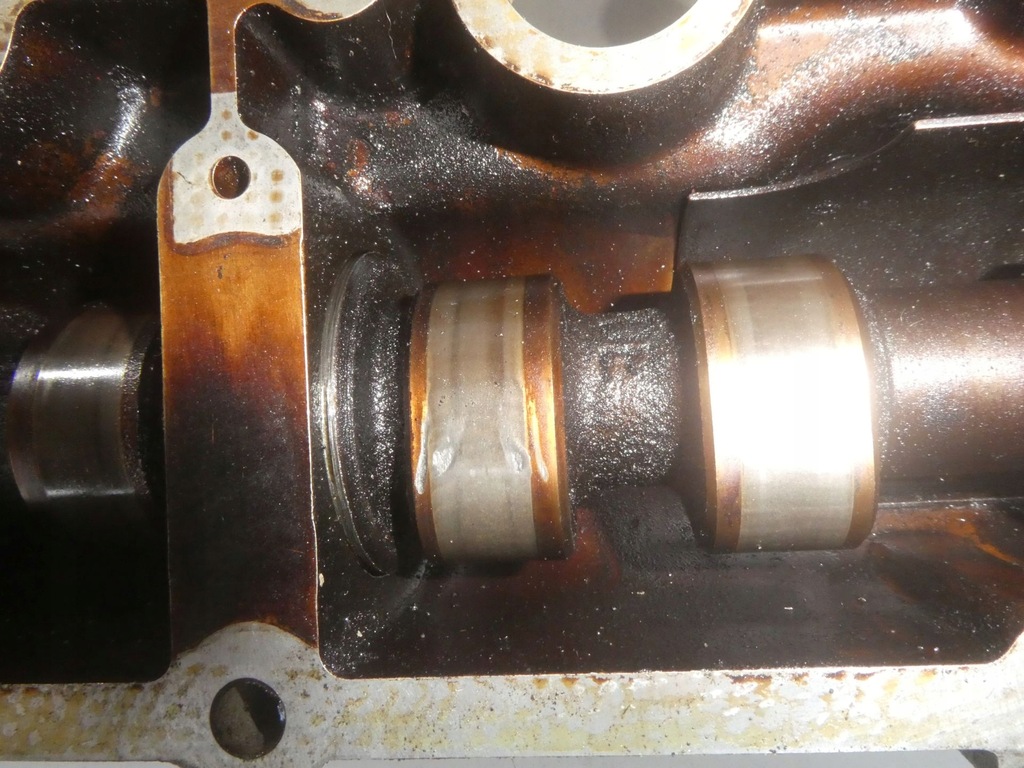 фото №8, Крышка клапанов seat ibiza skoda fabia vw golf iv 1.4 16v 036103475n