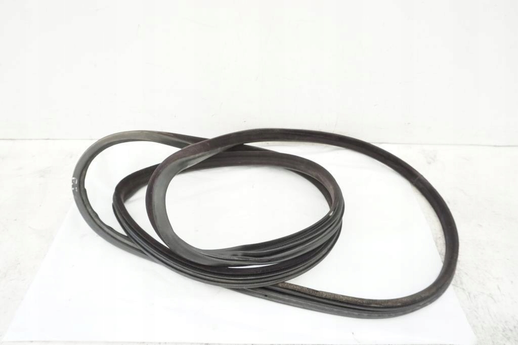 фото №1, Прокладка дверь правый задняя volvo xc90