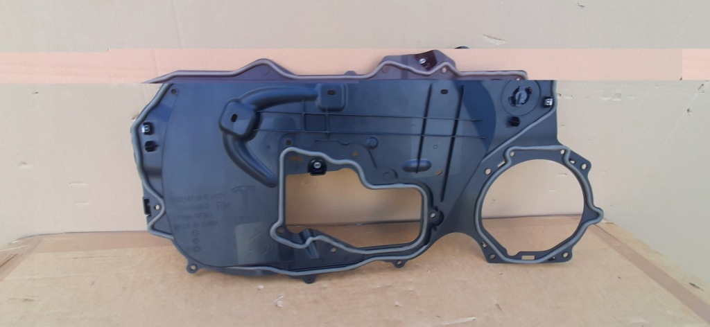 Обивка дверь перед правый tesla 3 демонтаж в Украине