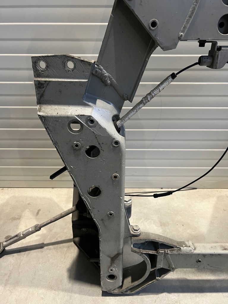 фото №10, Рама подрамник подрамник задняя ferrari california f149 232706 232707